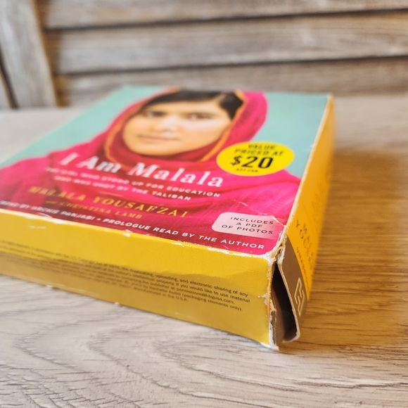 I Am Malala : The Girl Who Stood up for Education and Was Shot by the Taliban - Picture 5 of 8